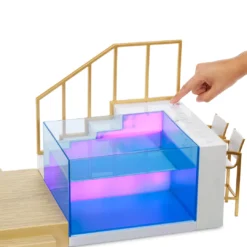 Rainbow High Color Change Pool & Beach Club Playset
