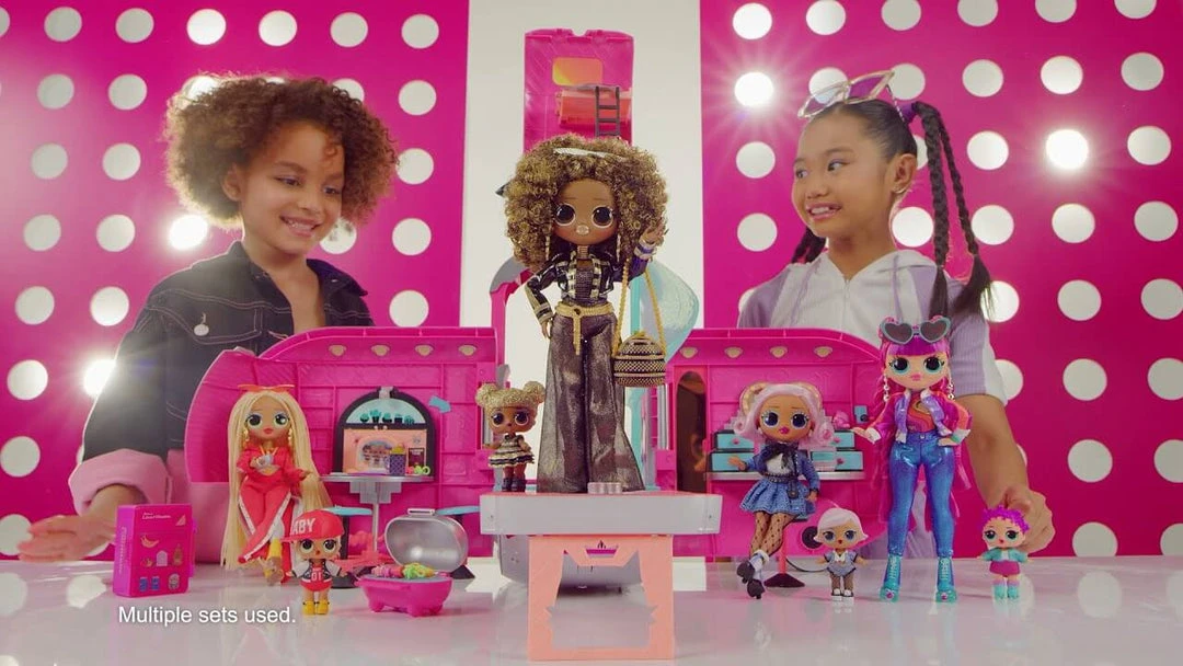 Featured Products LOL Surprise OMG 4-in-1 Glamper Fashion Camper With 55+ Surprises - Metallic Silver